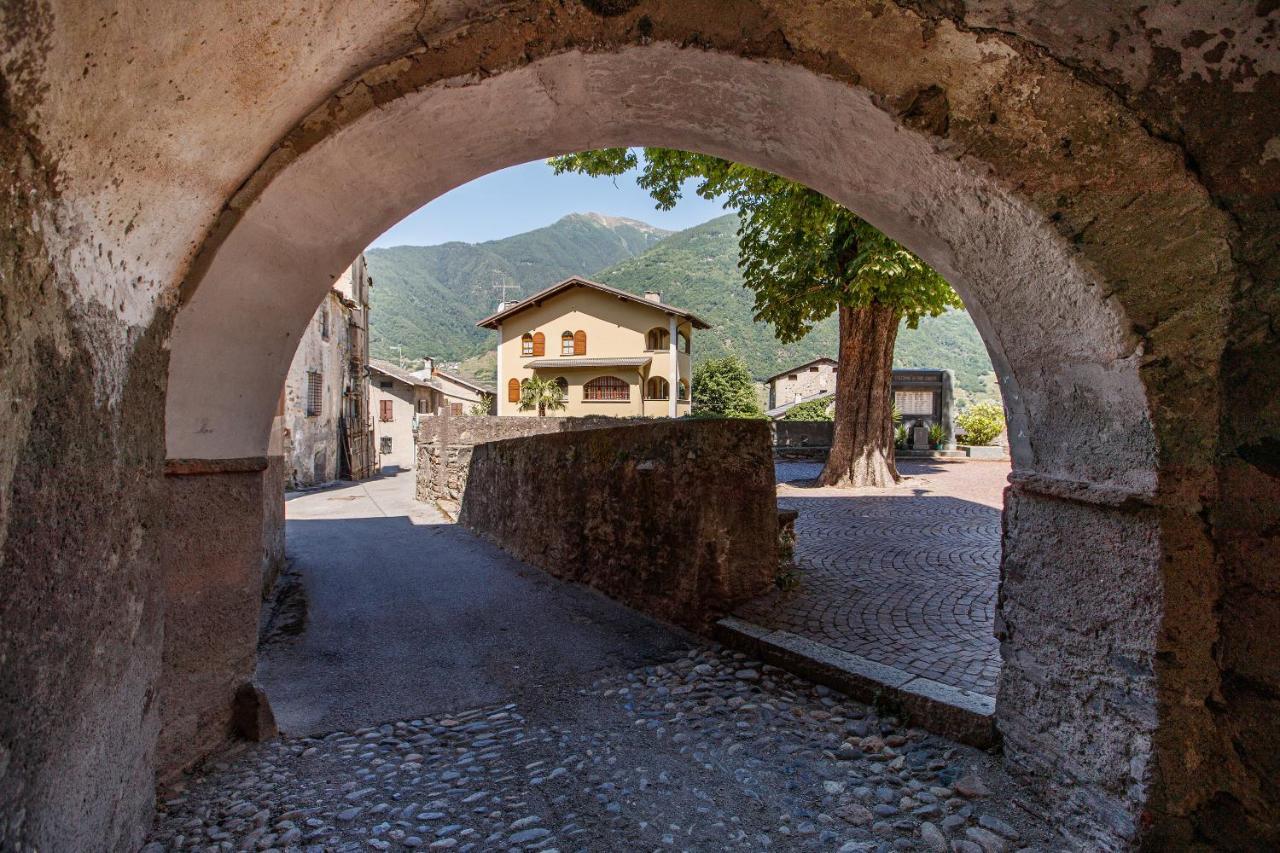 Il Como' Della Civetta - Taverna “La Fenice” Stazzona Extérieur photo